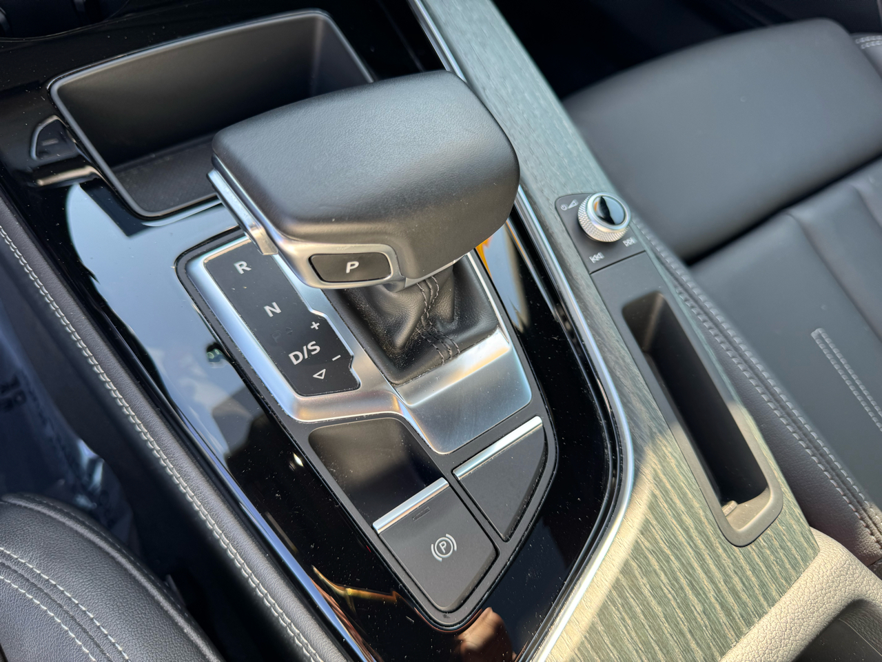Audi A4 Premium Plus 45 TFSI quattro 2020