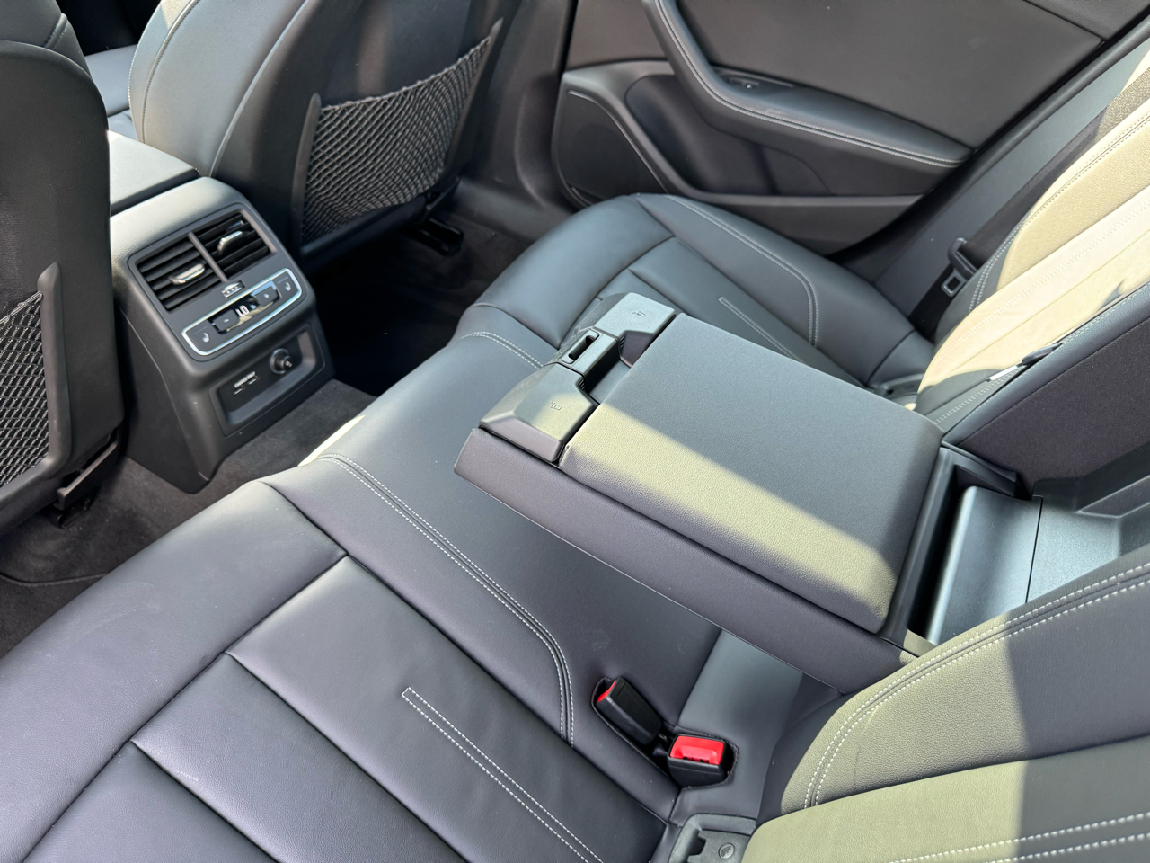Audi A4 Premium Plus 45 TFSI quattro 2020
