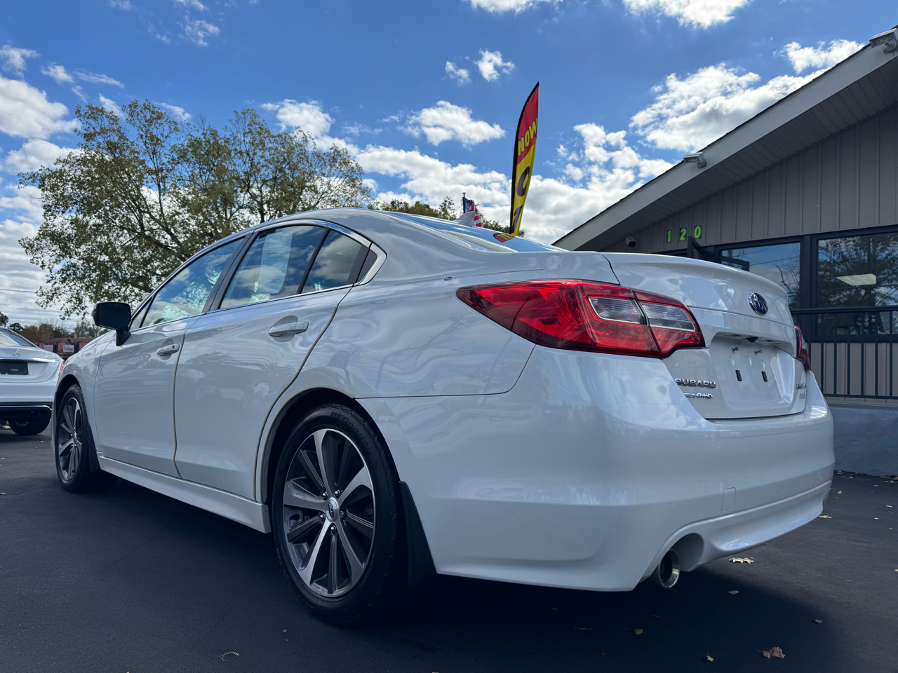 Subaru Legacy 4dr Sdn 2.5i Limited PZEV 2016