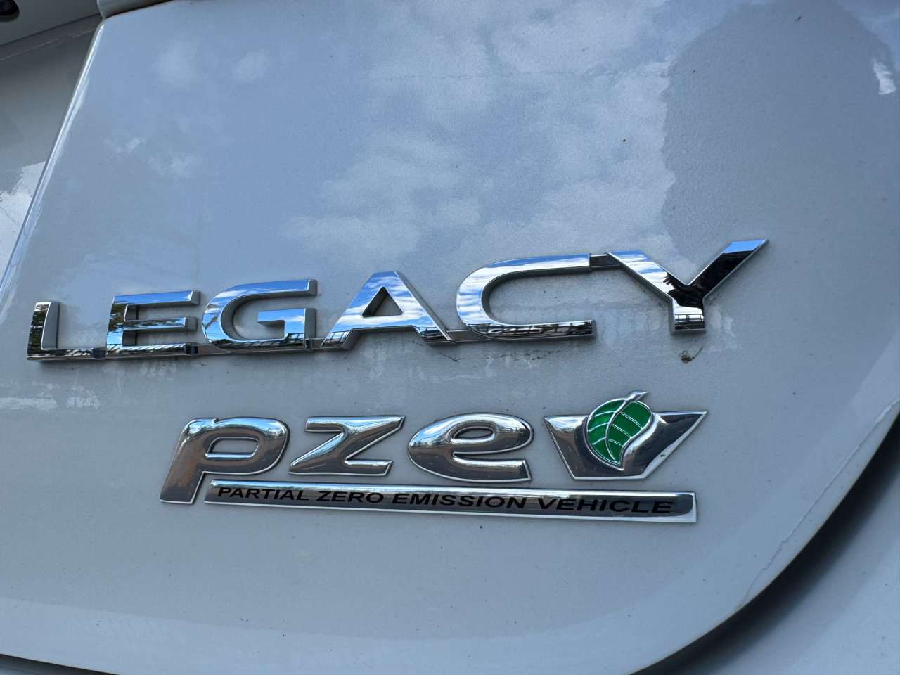 Subaru Legacy 4dr Sdn 2.5i Limited PZEV 2016