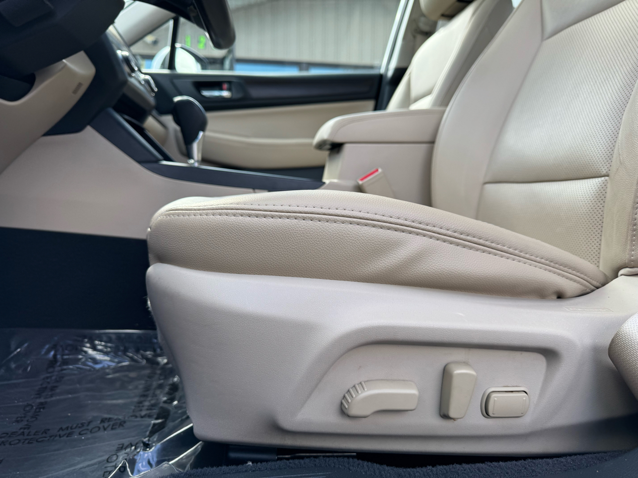 Subaru Legacy 4dr Sdn 2.5i Limited PZEV 2016