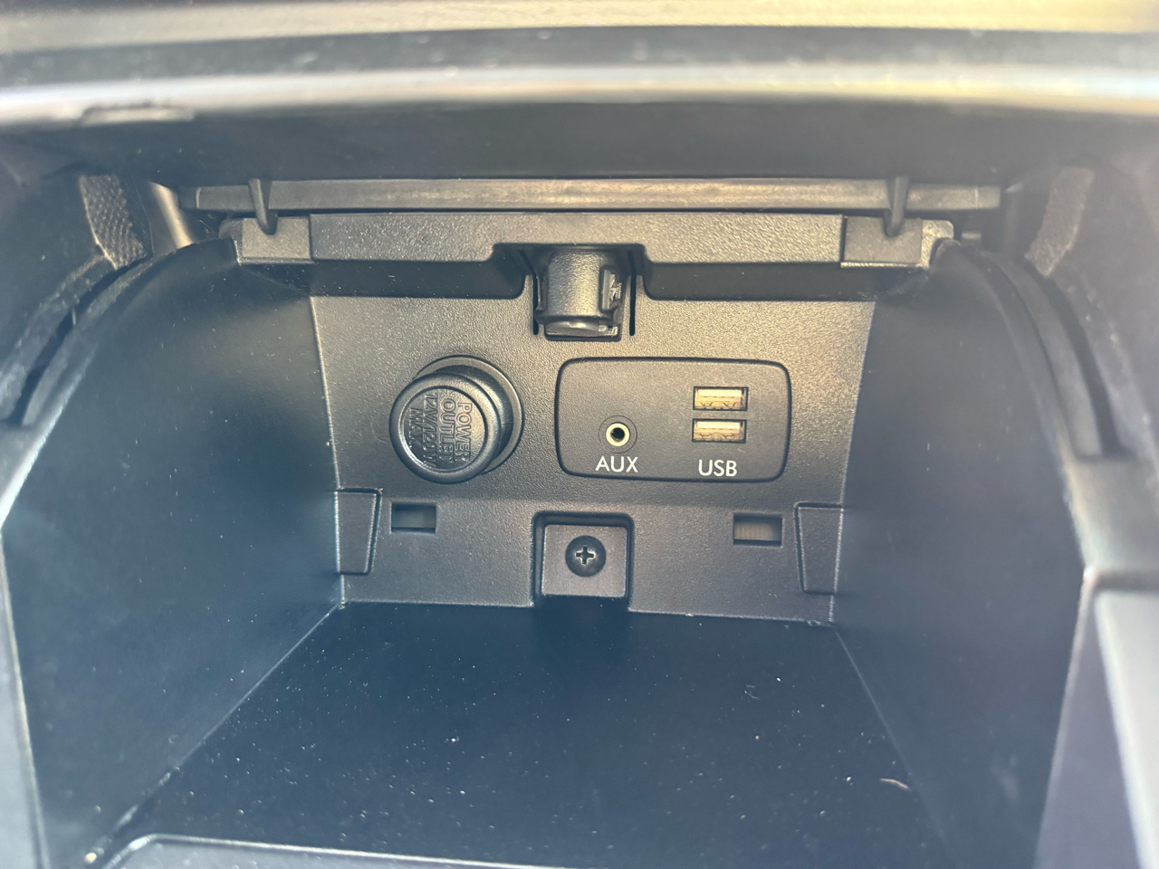 Subaru Legacy 4dr Sdn 2.5i Limited PZEV 2016