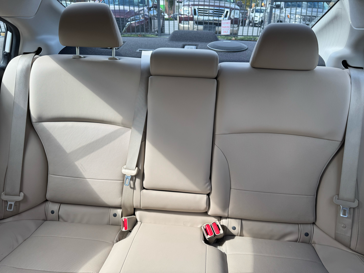 Subaru Legacy 4dr Sdn 2.5i Limited PZEV 2016