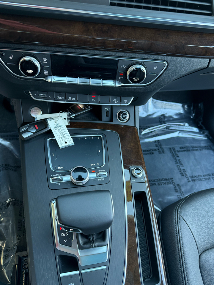 Audi Q5 Premium Plus 45 TFSI quattro 2020