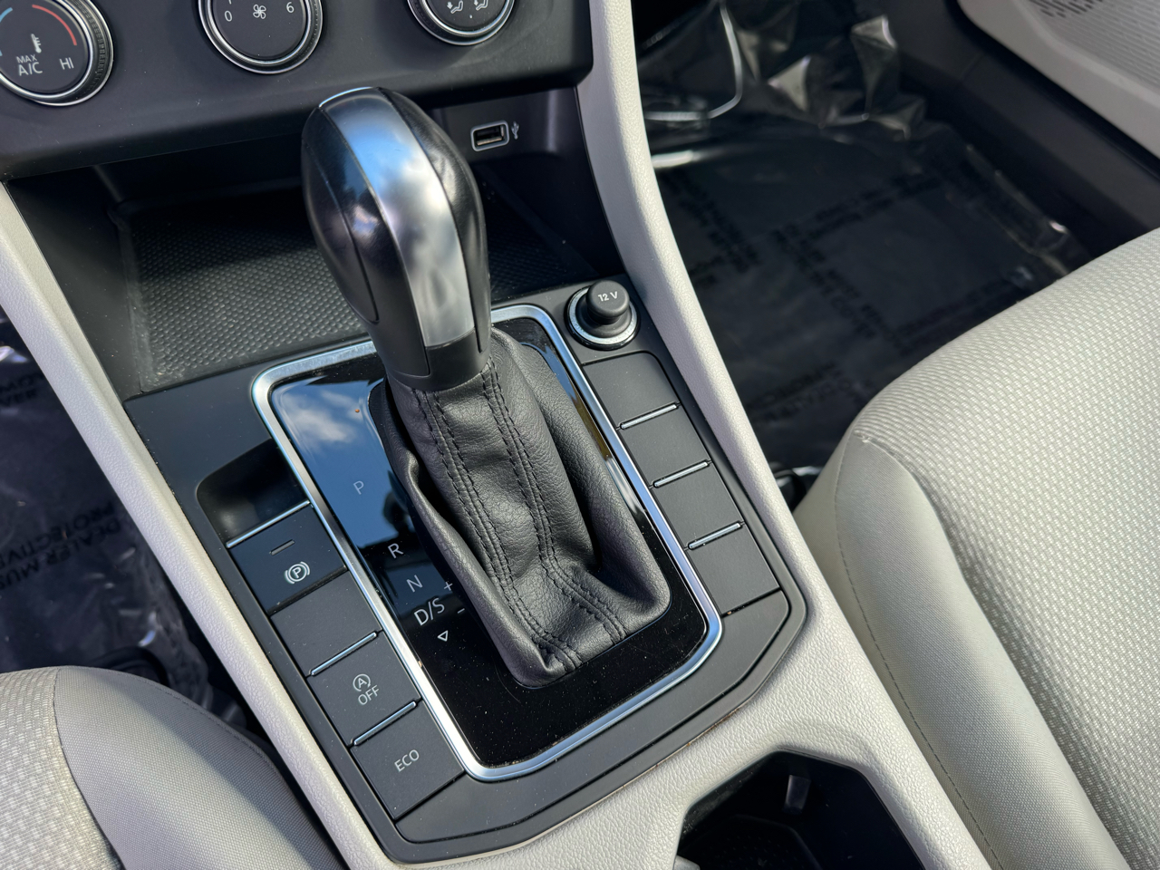 Volkswagen Jetta SE Auto w/SULEV 2019