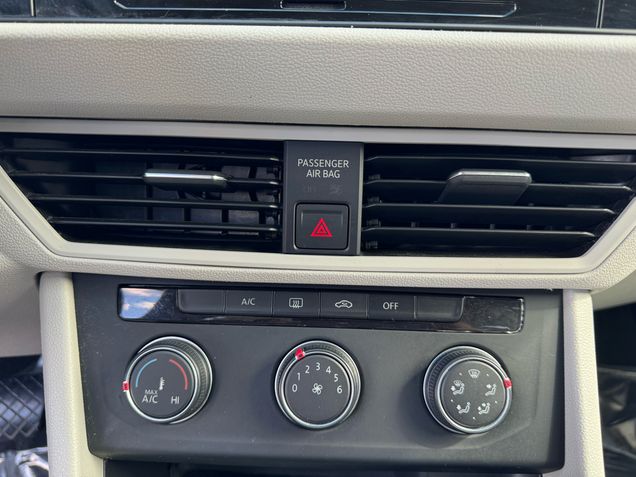 Volkswagen Jetta SE Auto w/SULEV 2019