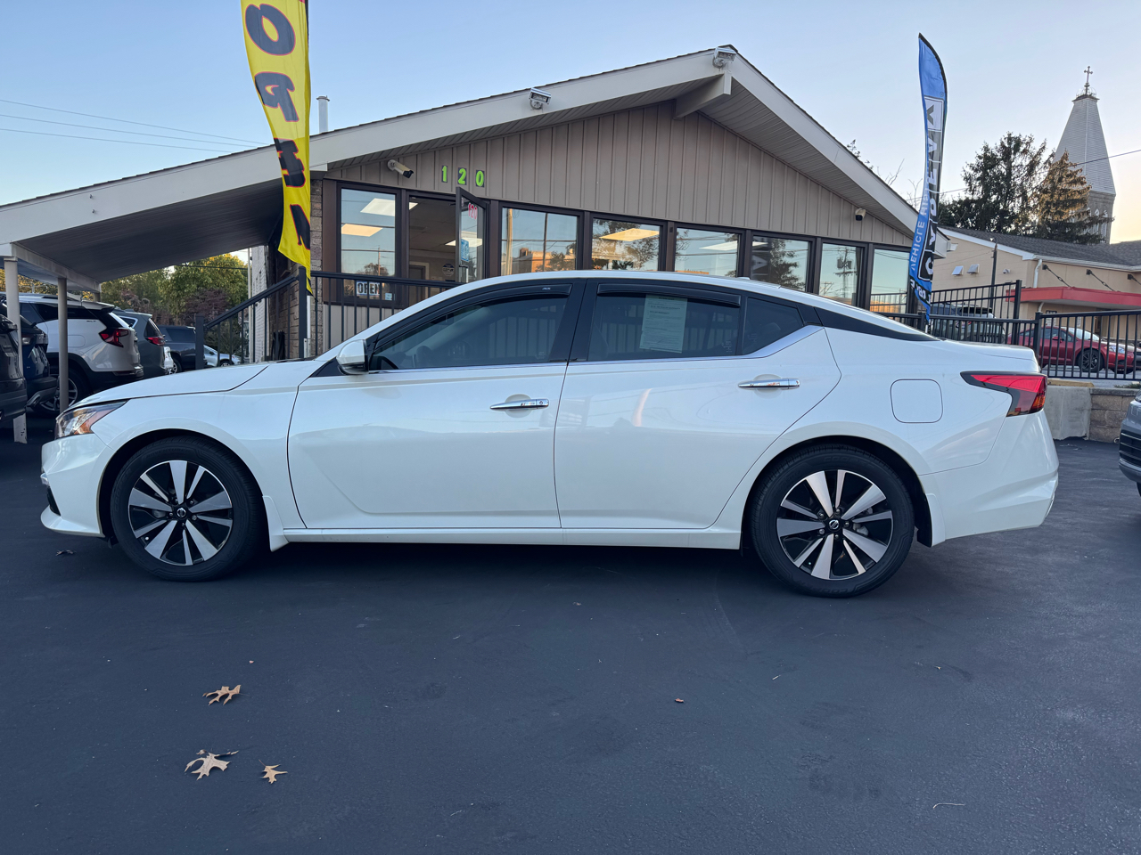 Nissan Altima 2.5 SV Sedan 2020