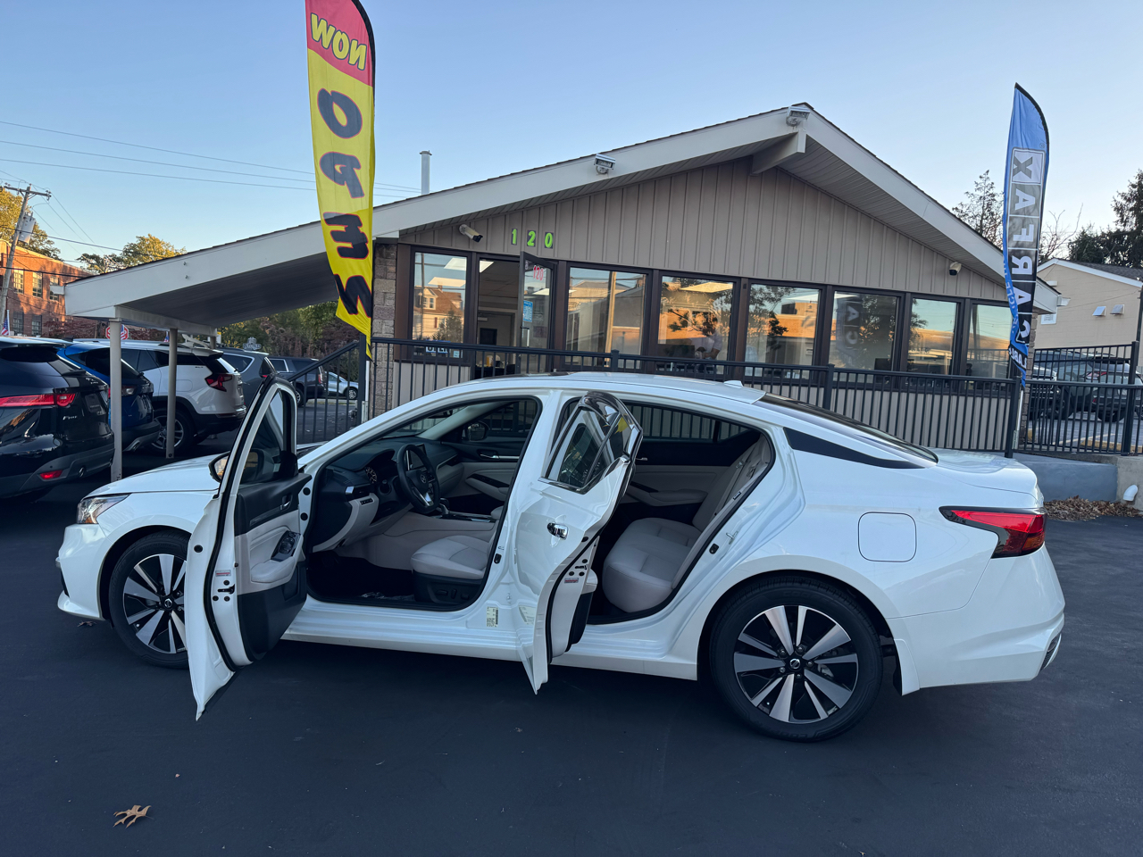 Nissan Altima 2.5 SV Sedan 2020