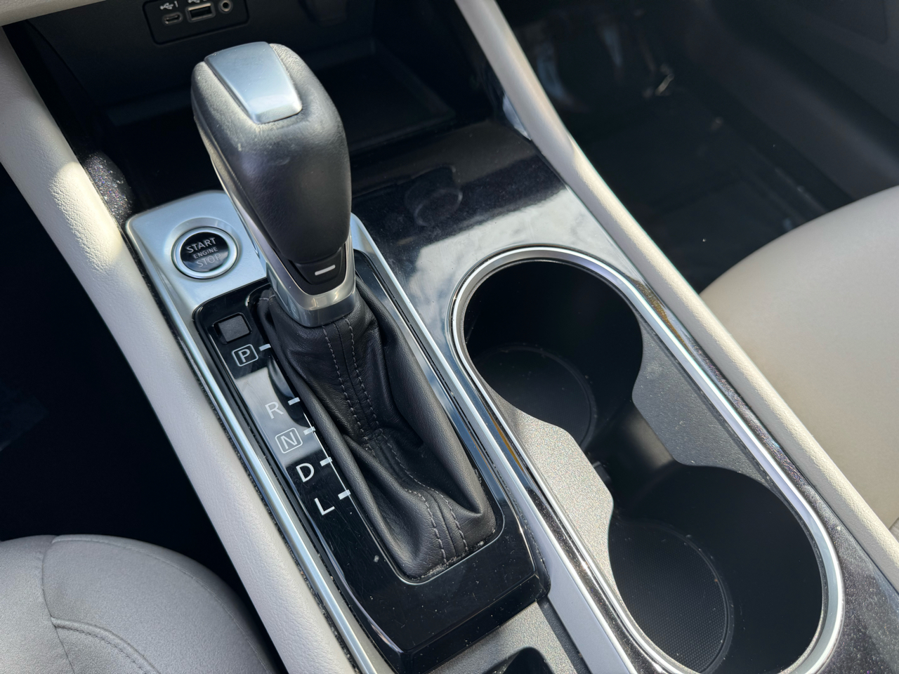 Nissan Altima 2.5 SV Sedan 2020