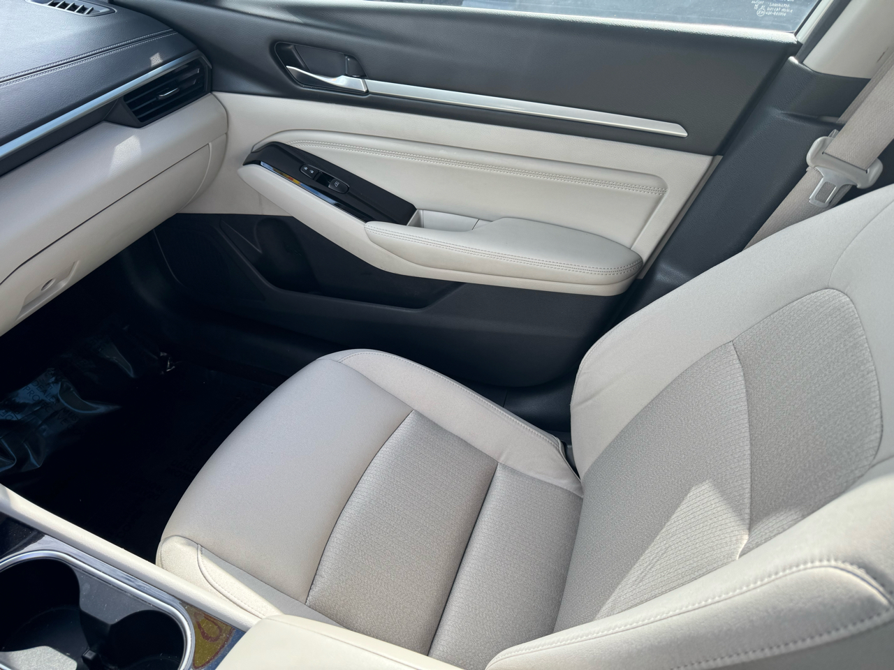 Nissan Altima 2.5 SV Sedan 2020