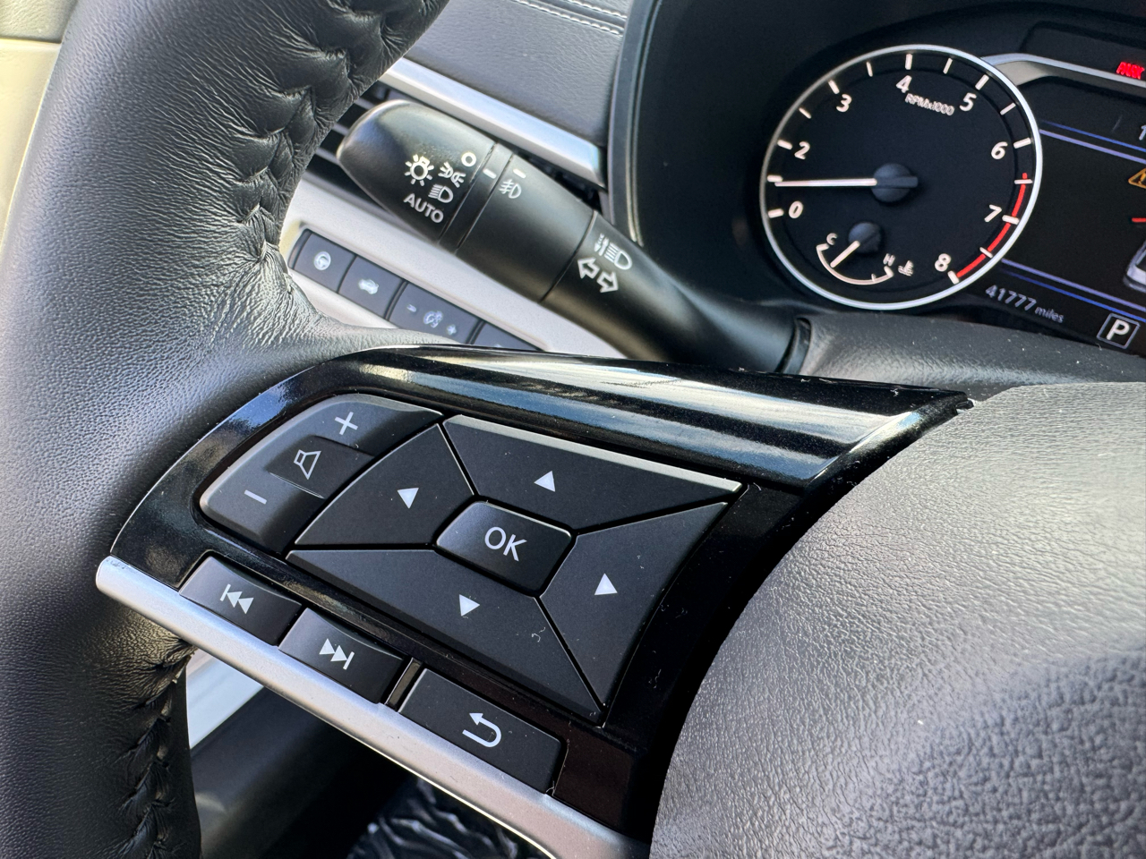 Nissan Altima 2.5 SV Sedan 2020