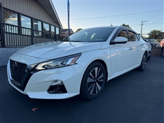 2020 Nissan Altima  2020 Nissan Altima