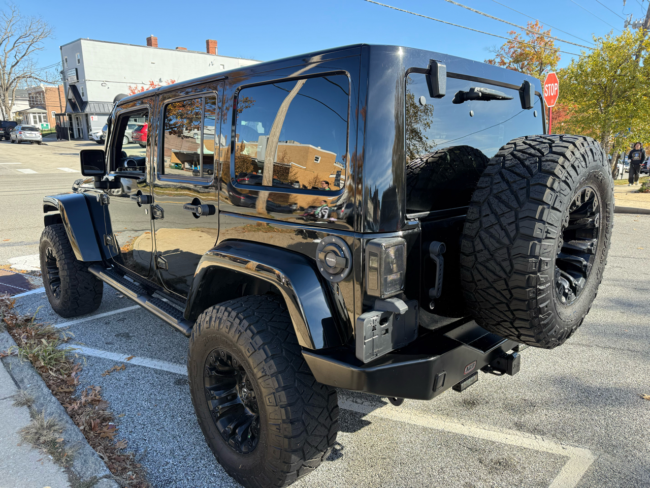 Jeep Wrangler Unlimited 4WD 4dr Sahara 2014