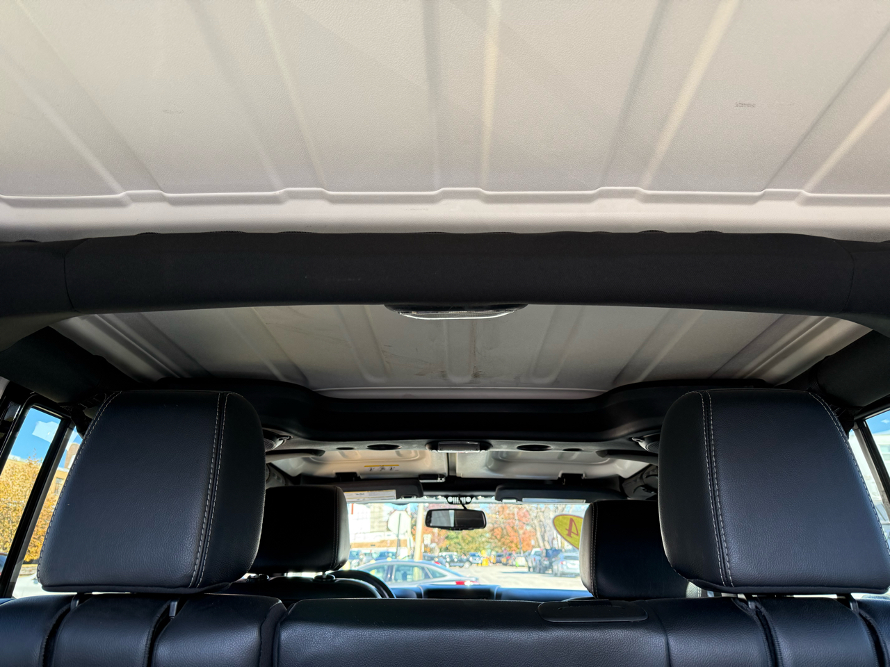 Jeep Wrangler Unlimited 4WD 4dr Sahara 2014