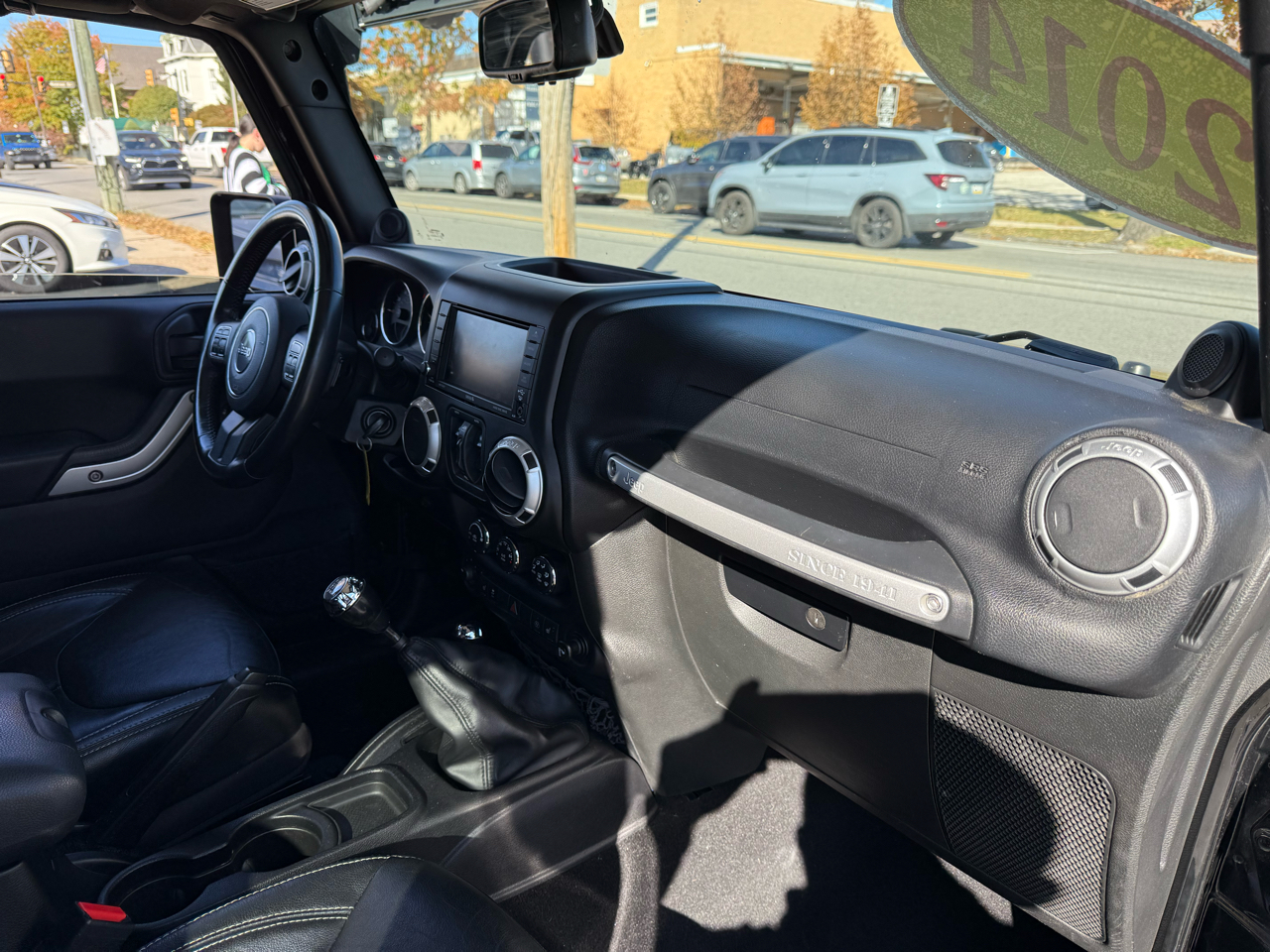 Jeep Wrangler Unlimited 4WD 4dr Sahara 2014