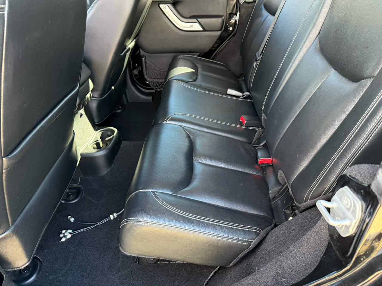 Jeep Wrangler Unlimited 4WD 4dr Sahara 2014
