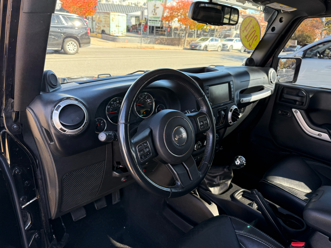 Jeep Wrangler Unlimited 4WD 4dr Sahara 2014