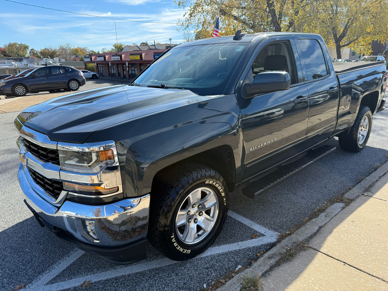 Chevrolet Silverado 1500 4WD Double Cab 143.5" LT w/1LT 2017