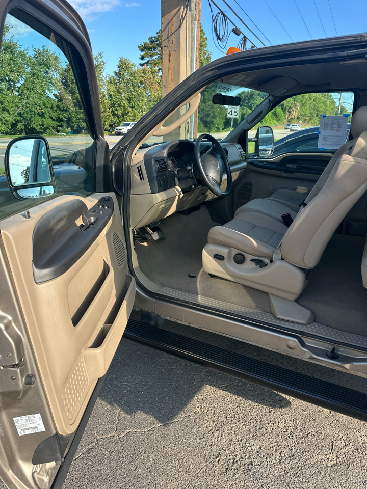 Ford F-250 SD XL SuperCab 2WD 2005