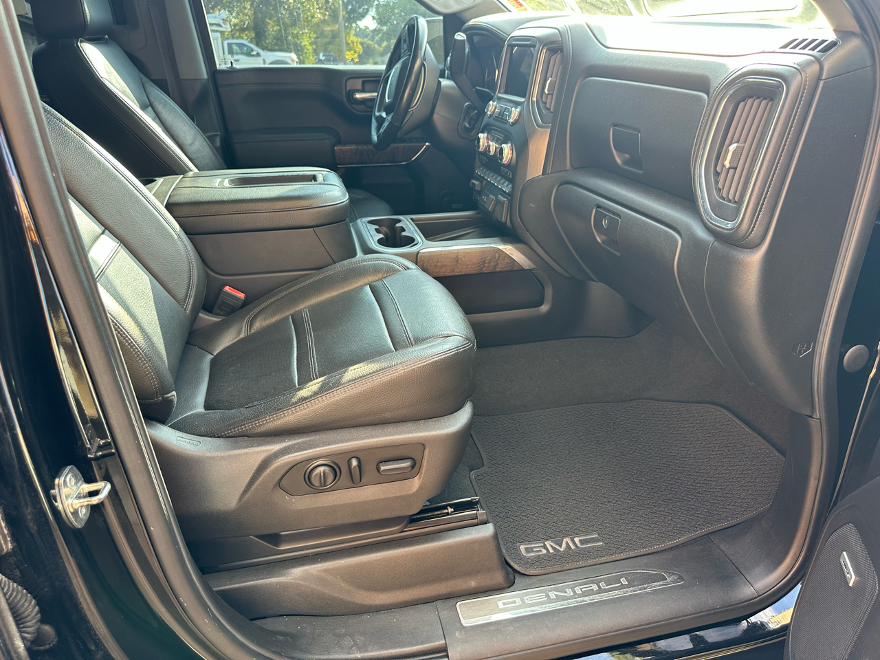 GMC Sierra 1500 Denali Crew Cab 4WD 2020