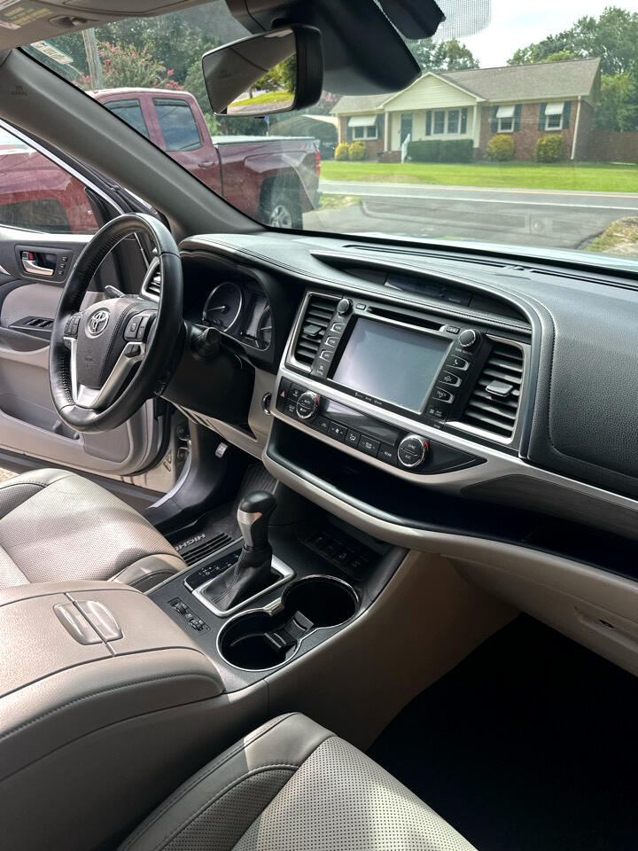 Toyota Highlander Limited AWD V6 2017