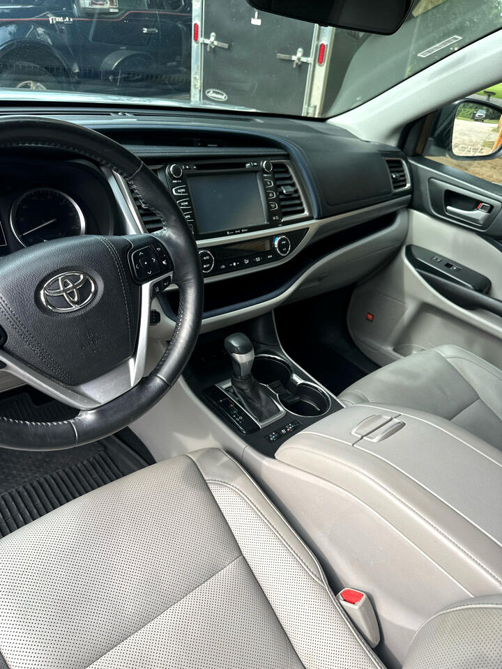 Toyota Highlander Limited AWD V6 2017