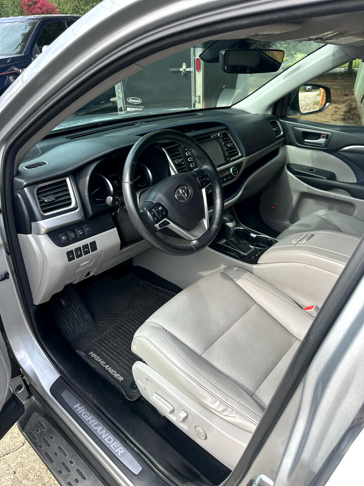 Toyota Highlander Limited AWD V6 2017