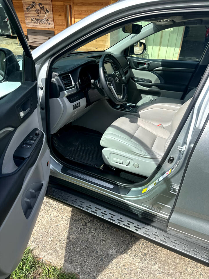 Toyota Highlander Limited AWD V6 2017
