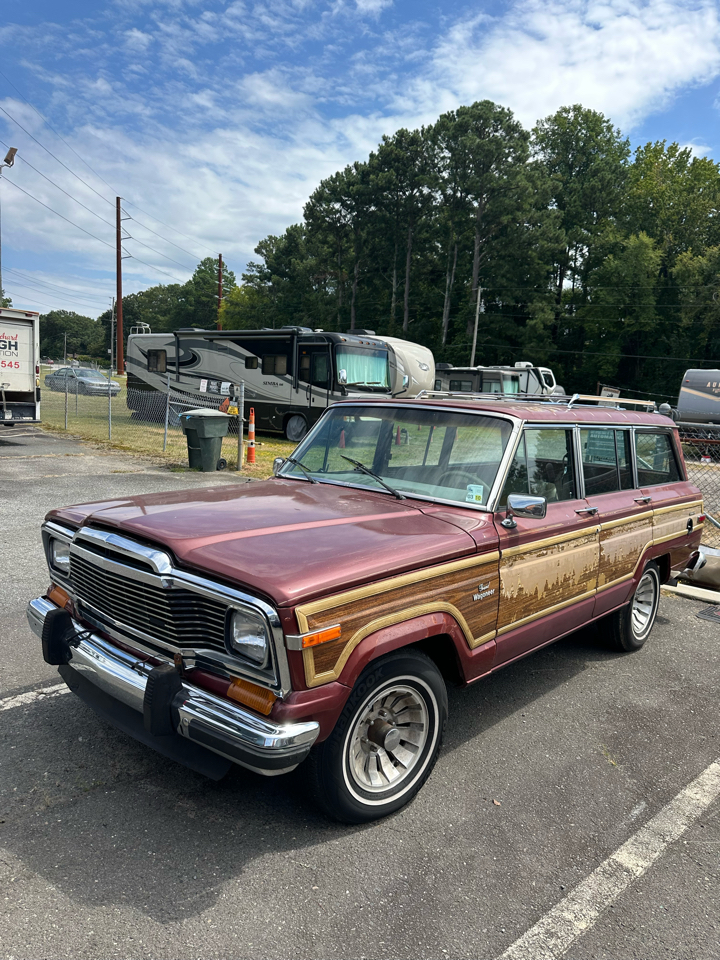 AMC Grand Wagoneer Base 1984