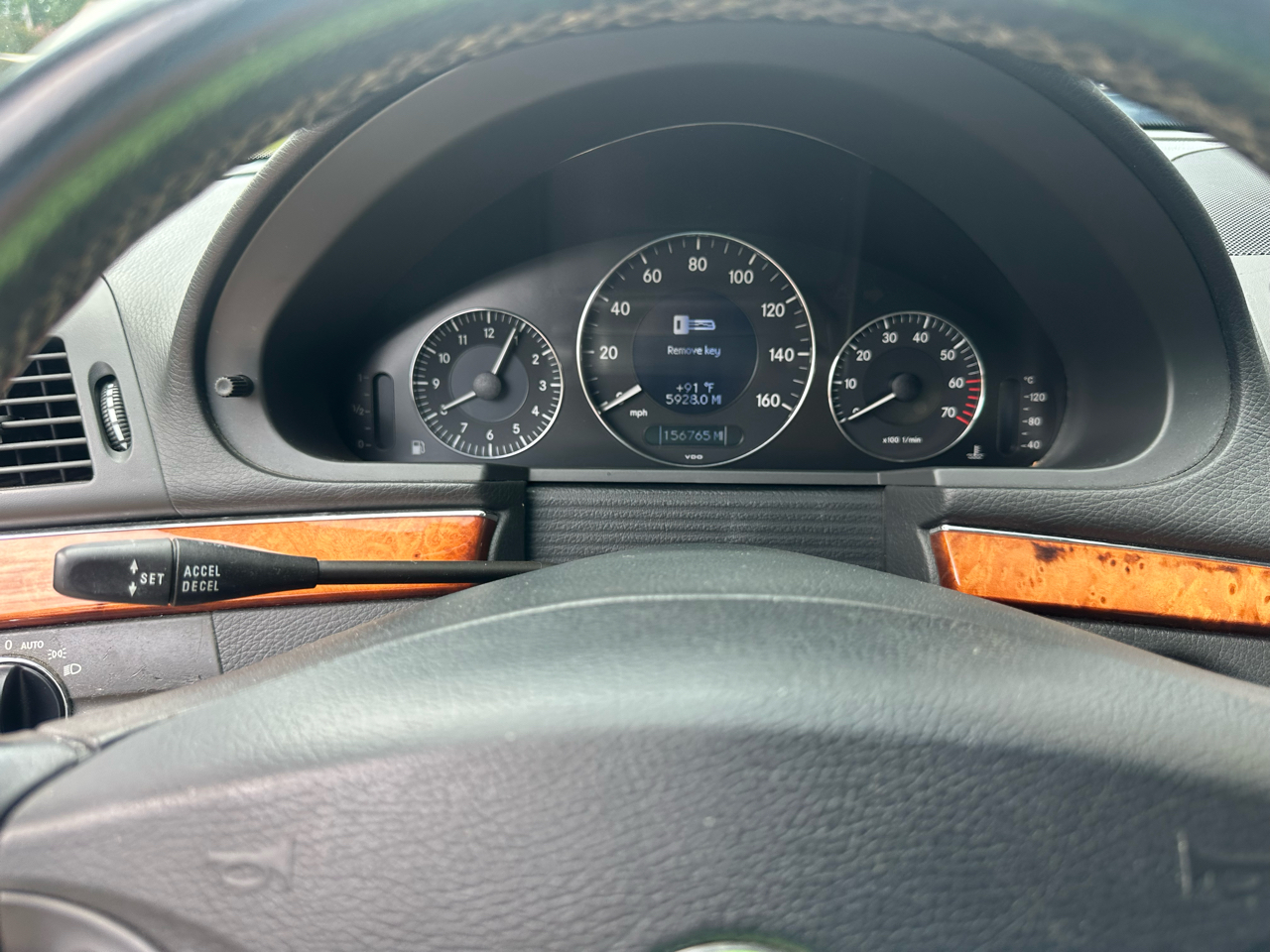 Mercedes-Benz E-Class E500 2005