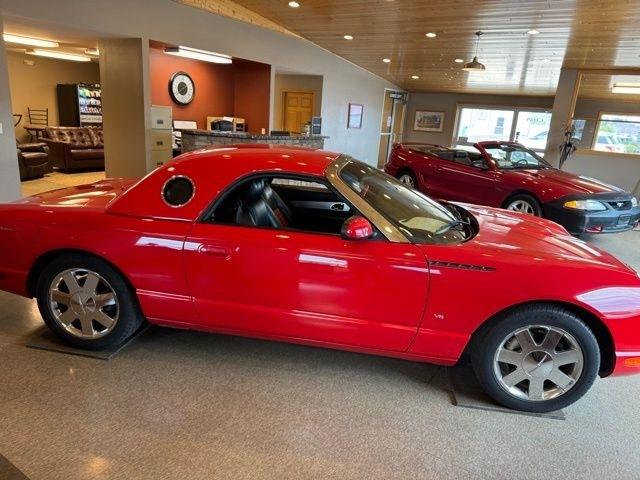 Ford Thunderbird  2003