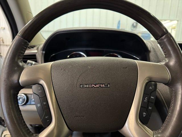 GMC Acadia  2013