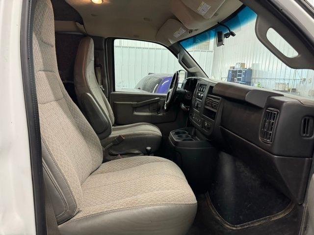 2016 GMC Savana Cargo Work Van - Photo 11