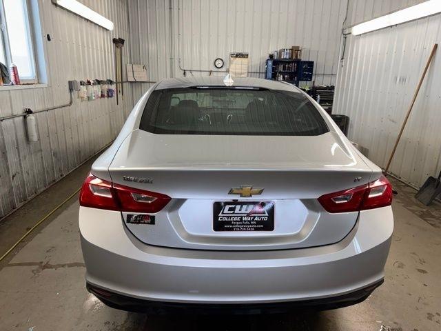 Chevrolet Malibu  2016