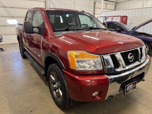 Nissan Titan  2015