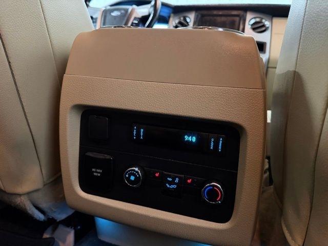 Ford Expedition  2016