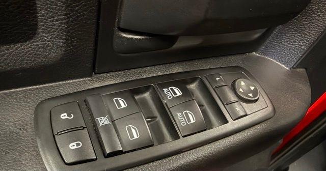 RAM 1500 Tradesman Quad Cab 4WD 2015