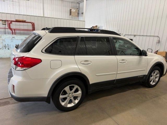 Subaru Outback 2.5i Limited 2013