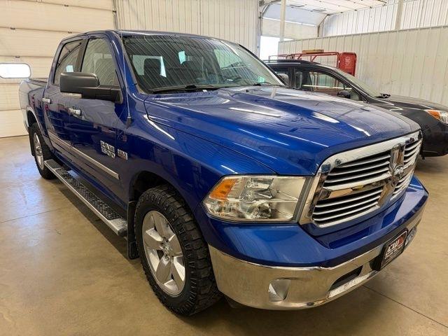 RAM 1500 SLT Crew Cab SWB 4WD 2015