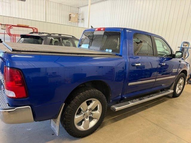 RAM 1500 SLT Crew Cab SWB 4WD 2015
