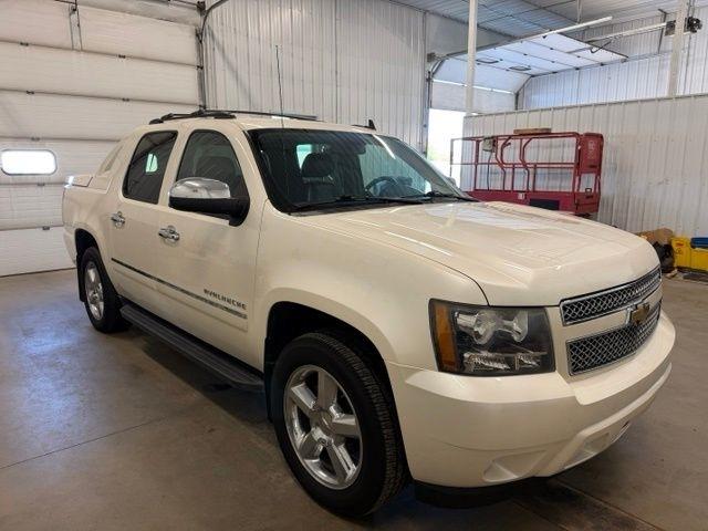 Chevrolet Avalanche LTZ 4WD 2011