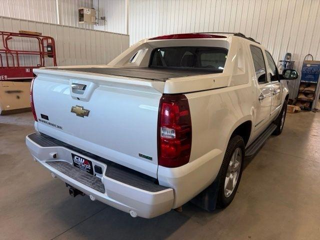 Chevrolet Avalanche LTZ 4WD 2011