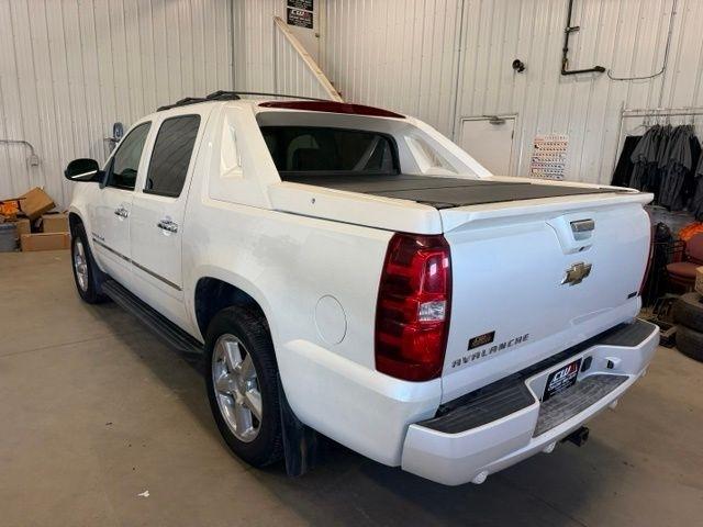Chevrolet Avalanche LTZ 4WD 2011
