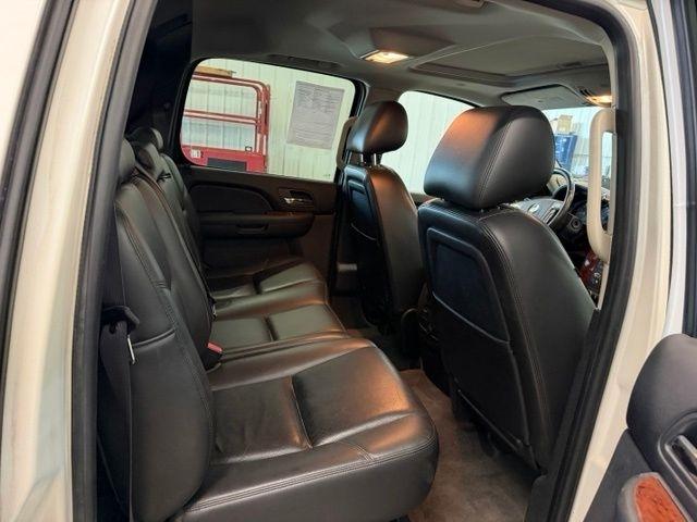 Chevrolet Avalanche LTZ 4WD 2011