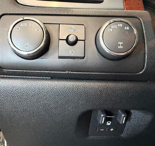 Chevrolet Avalanche LTZ 4WD 2011