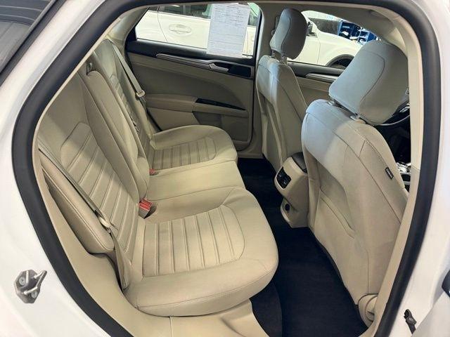 Ford Fusion SE 2020