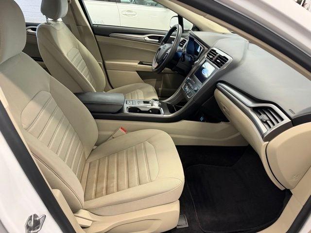 Ford Fusion SE 2020