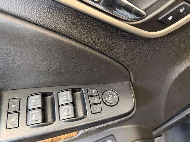 GMC Yukon Denali 4WD 2015