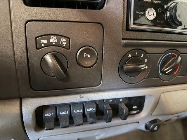 Ford F-350 SD XLT Crew Cab Long Bed 4WD 2006