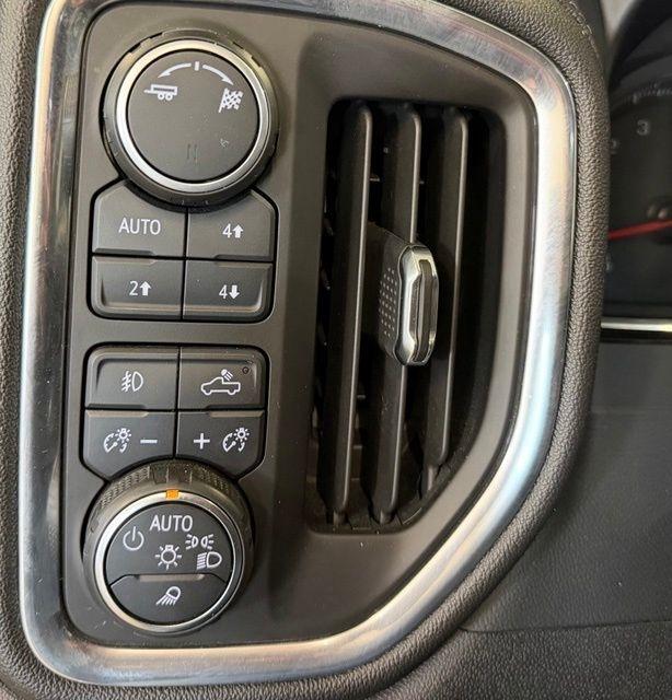Chevrolet Silverado 1500 LT Trail Boss Crew Cab 4WD 2019